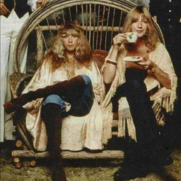 Meet your Posher, Kristin - Picture 2 of 16